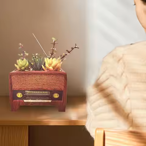 Resin Pot Radio Shape Supplies Pot Decor Container Retro Flower Pots for Bonsai Cafe Garden