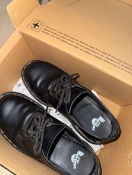 Dr. Martens 1461 WS 黑色皮鞋（白線）