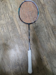 Yonex 羽毛球拍 88d pro幾乎全新