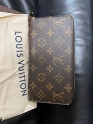 LV Zippy Wallet
