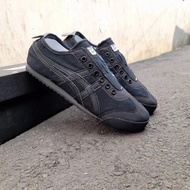 Onitsuka ful black slop Shoes