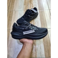 Saucony Triumph 20 Triple Black Shoes