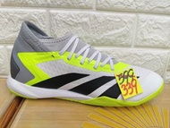 Adidas（平底足球鞋）