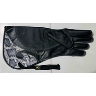 High-quality 40cm 2-layer cowhide gloves used to train birds of prey (hawk eagle, mountain eagle, se