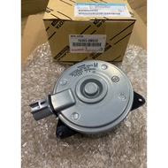 มอเตอร์พัดลมหม้อน้ำ/แอร์ แท้ นอก Toyota Vios 03-12 Yaris 06-12 Altis 03-09 Part No: 16363-0M020 (รับประกัน 6 เดือน)หมุนขวาปลั๊กเทา มาสด้า 2 Mazda Suzuki มอเตอร์ แท้