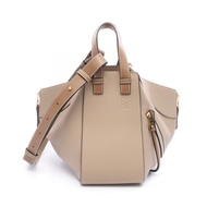 LOEWE HAMMOCK SMALL 斜背單肩包 A538S35X51 皮革 米棕色