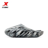 รองเท้าแตะชายหาด XTEP สำหรับผู้ชาย รองเท้าลำลองแบบอเนกประสงค์ น้ำหนักเบา ทนทานต่อการสึกหรอ รองเท้าแต