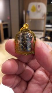 金色象神包金殼佛牌