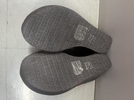 Guess 拖鞋