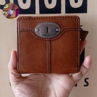 Fossil maddox bifold brown preloved vvgc hanya disimpan saja