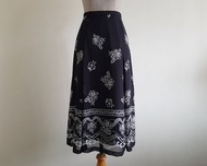 復古黑白碎花雪紡 A 字高腰中長裙