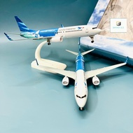 Boeing B737-800 aircraft model Garuda Indonesia 5-Star Airlines ("Pocari Sweat" livery) Premium Allo