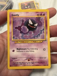 寶可夢集換式卡牌遊戲中的 鬼斯 (Gastly) 卡片，來自 Neo Destiny 系列。卡片資訊： 這張卡是 Neo Destiny 系列的第 65 號卡片。卡片屬性： 卡片畫師為 Aya Kus