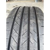 TAYAR ARUZ SECONDHAND LIKE NEW 215/60/17 BRIDGESTONE