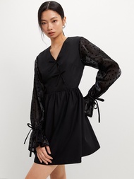 [Pomelo] เดรสลายจุดแต่งโบว์ / Polka Dot Bow Dress