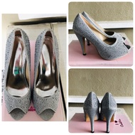Kasut Tumit Tinggi Silver Colour Size 38