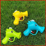 BH2 Water Sprinkling Festival Cartoon Pea Sprayer Water Toy for Kids Portable Water Spray Toy HB2