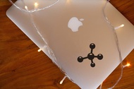decal sticker macbook apple stiker molekul symbol kimia laptop - putih