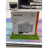Sony GP-X1EM Grip Extension for a9, a7 II, a7R II, & a7S II Cameras (Sony Malaysia)