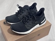 Adidas Ultraboost 19 黑色運動鞋