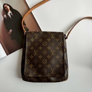 🌟經典款 LV 經典花紋翻蓋吸釦橫版王菲包