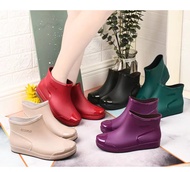 รองเท้าบูทสั้นกันฝน รองเท้ากันลื่นกันน้ำ รองเท้าบูทกันน้ำ สูง11.5cm รองเท้าแฟชั่น รองเท้าผู้หญิงYL-2198