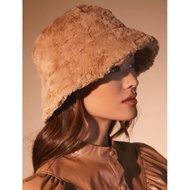 Beige winter bucket hat
