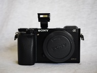 Sony A6000 โฟกัสอัตโนมัติเร็วกว่า DSLR เซนเซอร์ 24.3MP APS-C ประมวลผลภาพ BIONZ X Tru-Finder 0.39 OLE