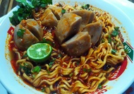 Mie Bakso Sapi Kuah Pedas Khas Bandung/ Bakso Sapi Asli/ Bakso Komplit/ Bakso Mercon/ Bakso Viral/ Bakso Urat/ Bakso Instan Bandung/