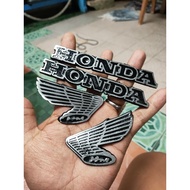 CB100 glatik tank emblem 1 set (black) Honda CB100 tank emblem logo