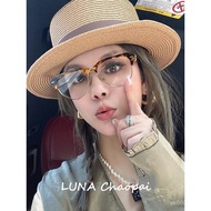 Popular model as worn by Jang Won-young, tortoiseshell-colored fashionable flat glasses frame, butte