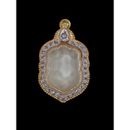 Gold Frame Formula Wear A Small 8 Rounds Of Amulet Inlaid With Gems Amulet Frame