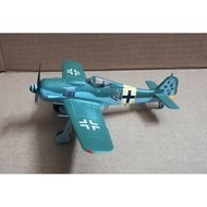 EM36404 Germany Me262 A-2a Fighter 9K+BH of 1./KG51, Base 1/72