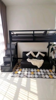 เตียง2ชั้น เตียงล่างโล่ง ขนาด 3.5 ฟุต บันไดเดินขึ้นแบบมีลิ้นชักเก็ยของ เตียงมีสีดำและสีขาวให้เลือก ส่ง กทม+ ปริมณฑล สีขาว บันไดขวา