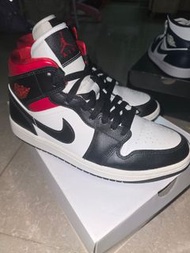 Nike Air Jordan 1 Mid 黑白紅
