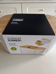 Joseph Joseph Bread Bin with Bamboo cutting board lid 麵包盒連砧板