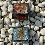 Manzoku | 可訂製 | 純手工皮革雕刻縫製 | 真皮耳機保護套