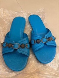 Balenciaga 藍色金屬扣裝飾拖鞋
