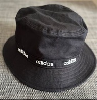 Adidas漁夫帽