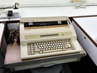 Olympia Compact 5DM 電子打字機
