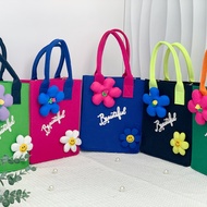 กระเป๋าถือผ้าสักหลาด กระเป๋าช้อปปิ้งแฟชั่น ติดดอกไม้สวย พร้อมส่งจากไทย