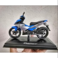 Yamaha Y15ZR Biru Merah First Model Replika Diecast Model