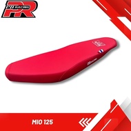 เบาะมอเตอร์ไซค์  รุ่น  Mio125  สีแดงสด โลโก้ PR