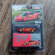 Mini GT 684 McLaren F1 1996 PresentationGTR