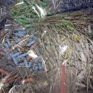 Resistor per 100grm - random 1/6w -1/2w -2w large + small resistor