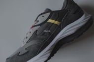 免運 US9 日本公司貨 MIZUNO 聯名 WaveRider β for Graphpaper 9 27cm 美津濃