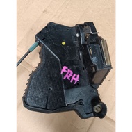 vios42 /wish zen10 /camry acv30 door lock used part