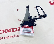 ขายึดตะกร้า ขาจับตะกร้า เวฟ125S,I ไฟเลี้ยวบังลม W125S,I แท้ศูนย์HONDA100% ( 64221-KPH-700,900 )