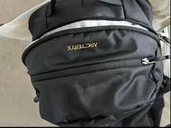 Arcteryx始祖鳥 26L雙肩旅行包 戶外戶外健行背包男女同款情侶款 全新黑色