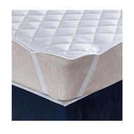 mattress/ Protector Dollie